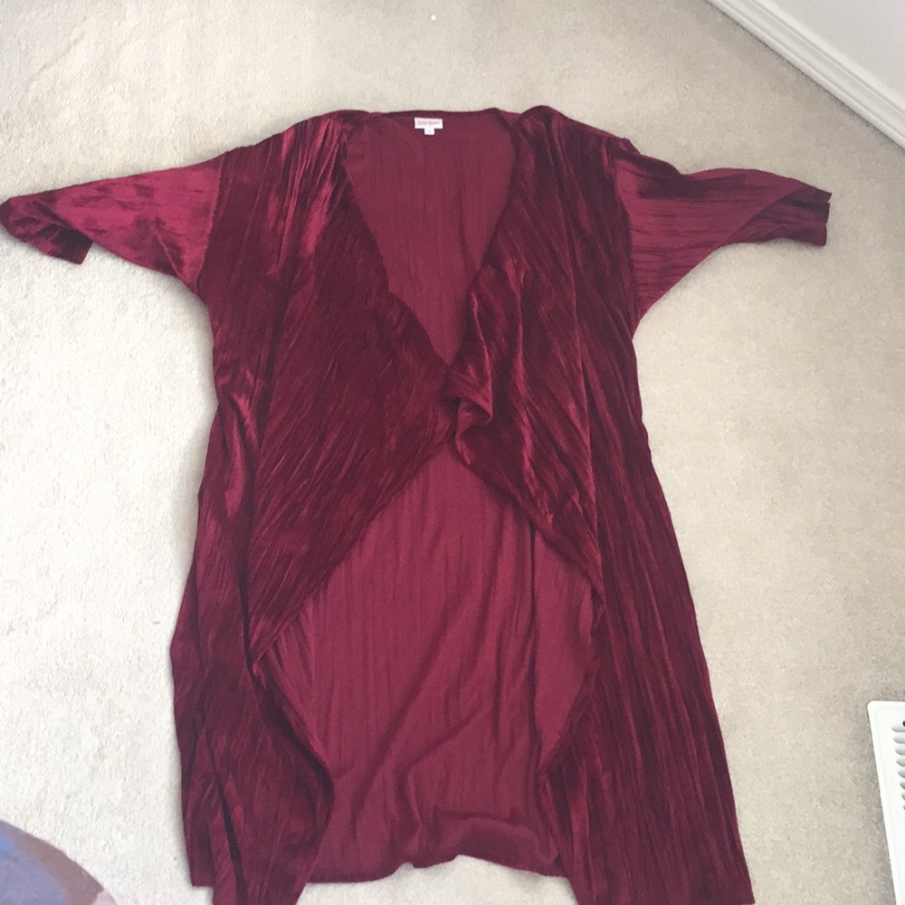 Red velvet Shirley kimono